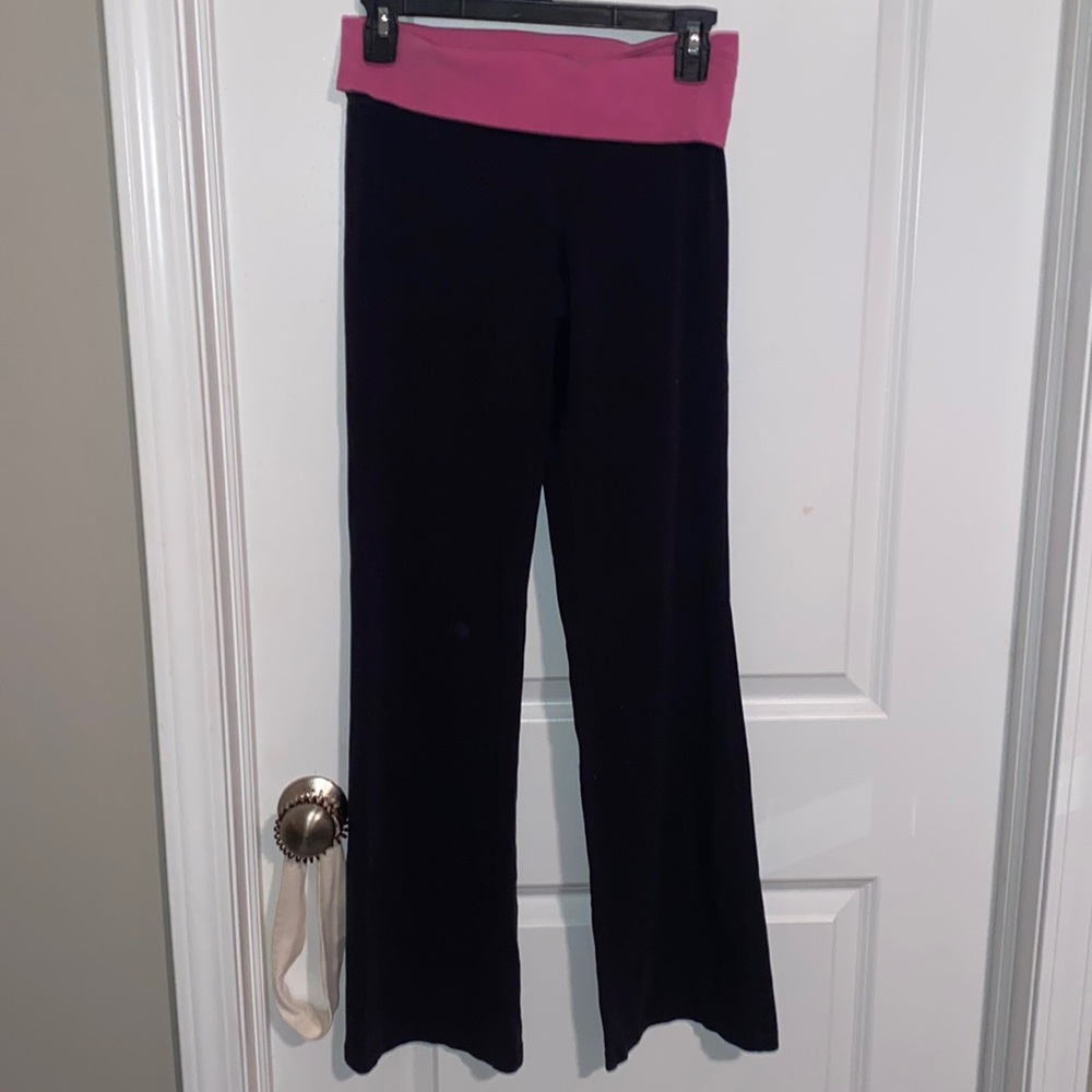 yoga pants